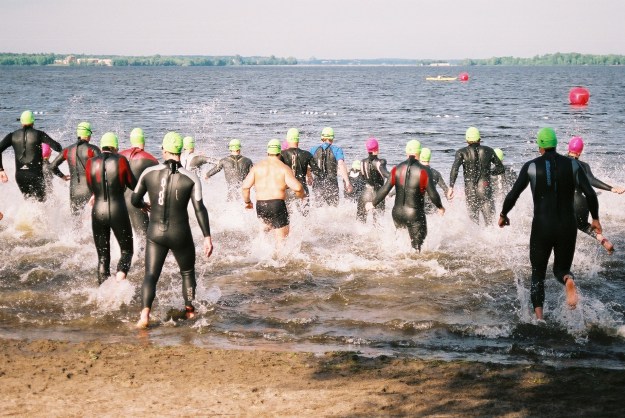 Comme pour un départ de triathlon, le plus dûr est de commencer...